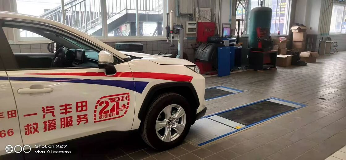 Cartesykj Luxury เครื่องทดสอบเบรคแบบแบน 3T 10T 15T อุปกรณ์ตรวจสอบยานพาหนะช่องทางทดสอบยานพาหนะ 2CTHPB-13 พร้อมระบบกันสะเทือนด้านข้างเพลาโหลดเบรกทดสอบ